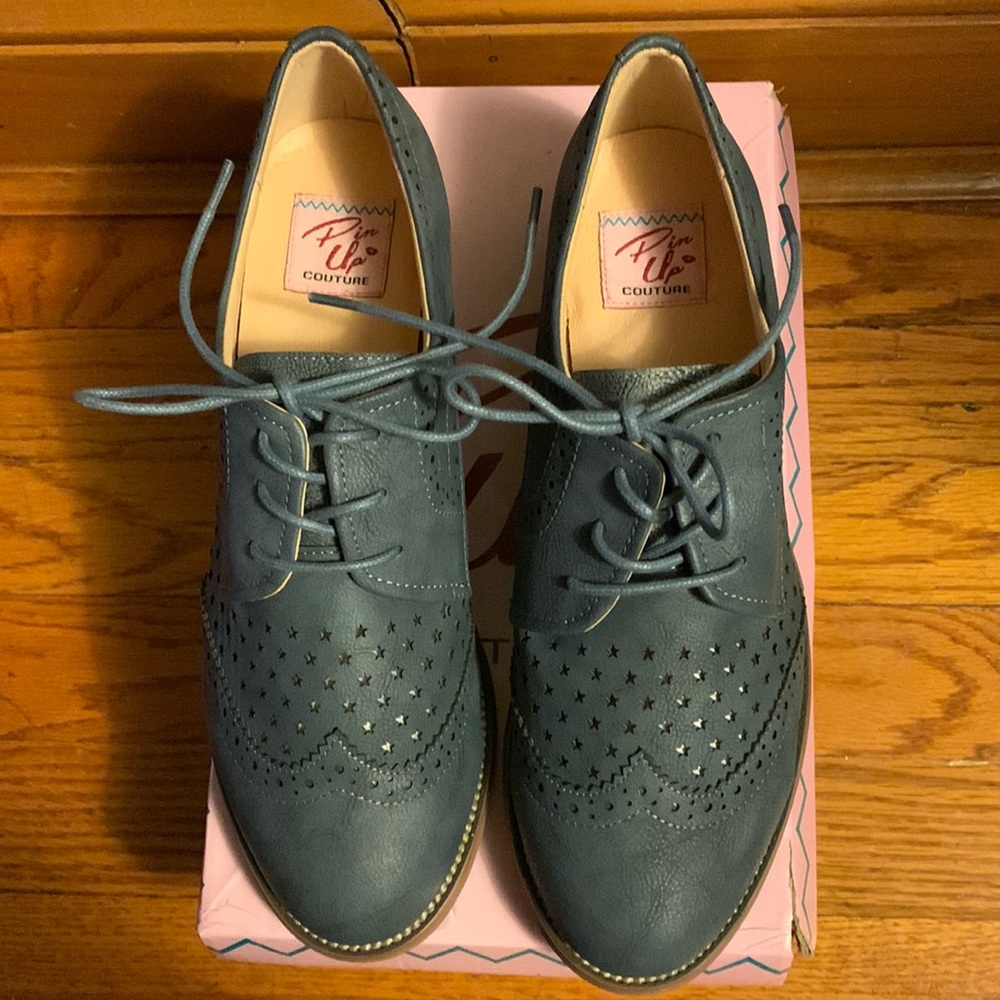 Pin Up Couture Blue oxfords